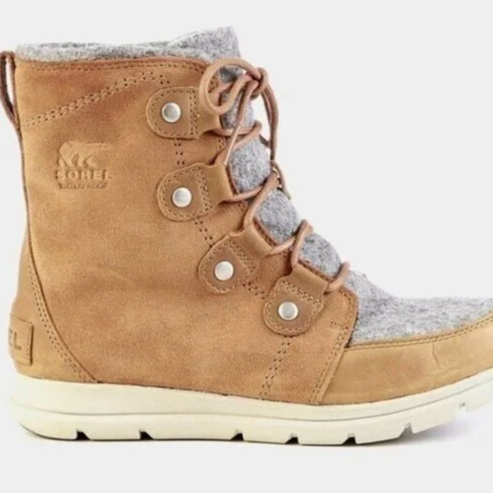 Sorel Explorer Joan Waterproof Boots Size 8  - only worn less than 5 times